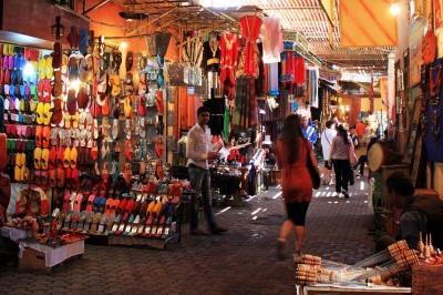 Souk in Marrakesch (Barbaragin)  [flickr.com]  CC BY-SA 
License Information available under 'Proof of Image Sources'